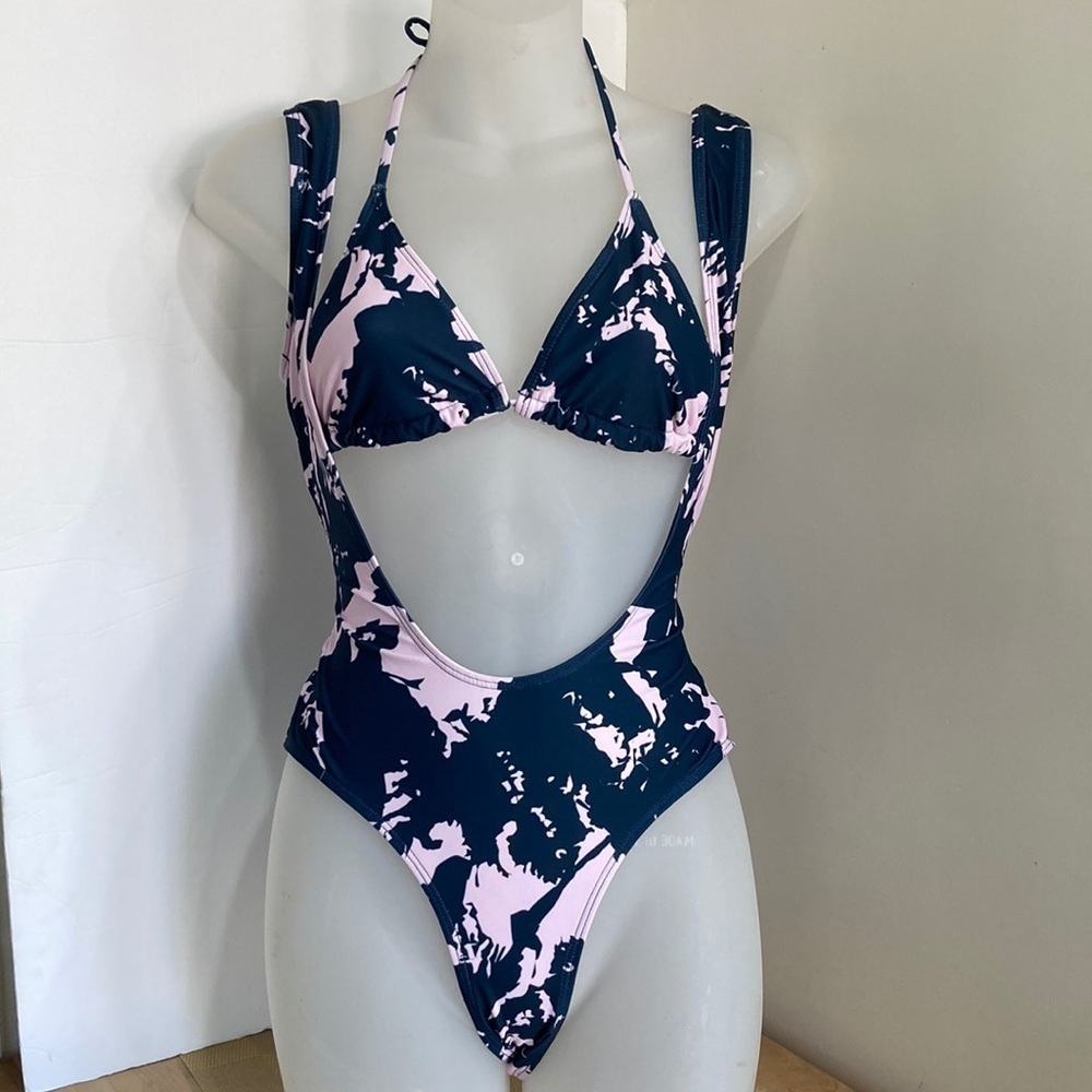 Size M 2-piece sexy monokini swimsuit bathing suit multi color NEW Bikini top